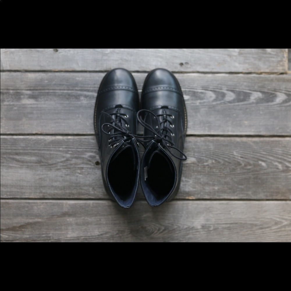 Gudrun Sjoden Swedish designs Black leather lace up boots size 38 NWT